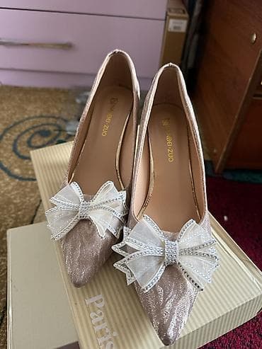 очки сердечки: Туфли-лодочки на шпильке с декоративными бантами - Фасон — 3