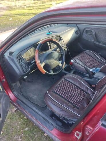 диск на sprinter: Легковой седан, красный цвет кузова. в хорошем состоянии матор — 2