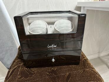 ночь охрана: Продаю шкатулку для автоподзавода двух часов и выдвижным ящиком снизу — 1