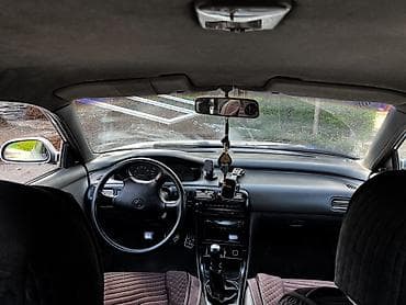 sprinter 2003: Mazda 626: 1994 г., 1.8 л, Ручные, Бензин, Седан — 4