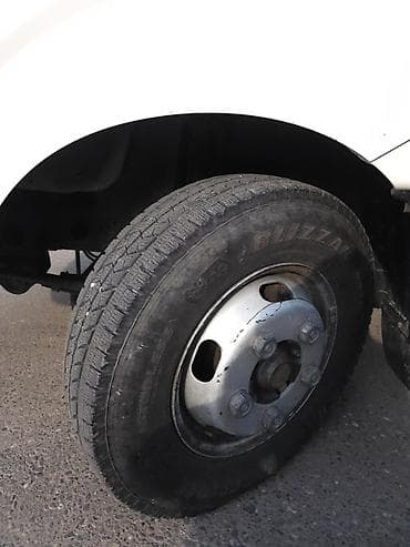 столбы бетонные: Легкий грузовик, Kia, Дубль, 3 т, Б/у — 9