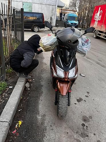 Тип скутера 150 куб. см, Бензин