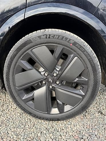 shevrolet volt: Lixiang L7: 2025 г., Электромобиль — 6