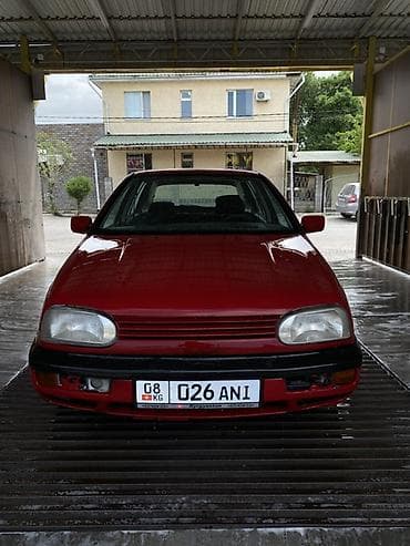 Volkswagen Golf: 1993 г., 1.3 л, Механика, Бензин, Хэтчбэк