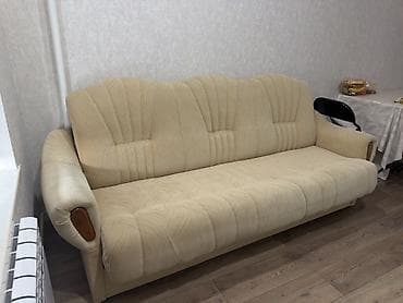 Прямые диваны: Прямой диван, Б/у — 1