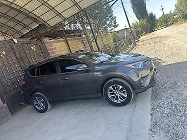 Toyota RAV4: 2017 г., 2.5 л, Автомат, Гибрид, Кроссовер