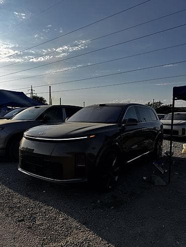 wuling mini ev: Lixiang L8: 2026 г., Автомат, Гибрид, Кроссовер — 6