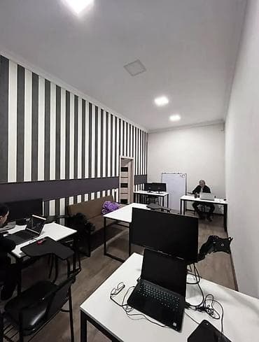 фирма диа: Аренда офисов, 110 м², С отдельным входом — 3