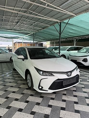 e60 bmw: Toyota Corolla: 2022 г., 1.8 л, Гибрид, Седан — 3