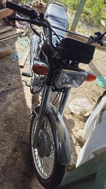 70 сом: Honda CG125 Год выпуска: 2023 Объем: 125 см³ Пробег: 6205 км Вес: ~100 — 7