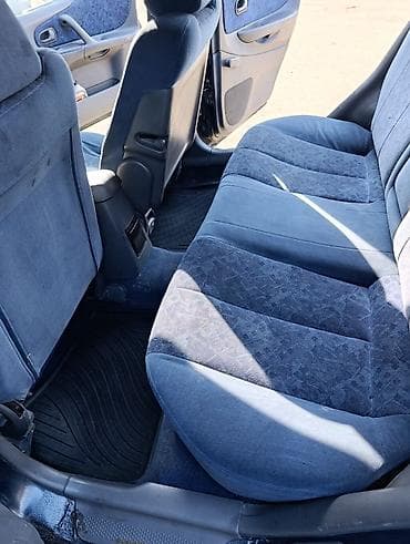 мазда красный: Mazda Familia: 1999 г., 1.6 л, Ручные, Бензин, Седан — 9