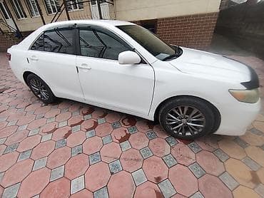 Транспорт: Toyota Camry: 2011 г., Бензин, Седан — 6