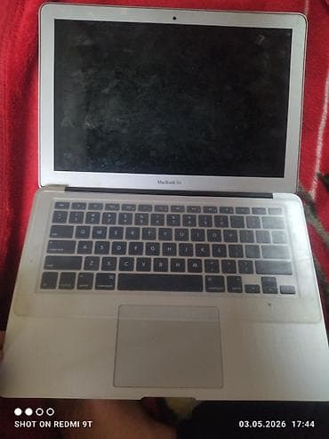 Apple MacBook Air 13" Основные особенности: - Диагональ экрана: 13