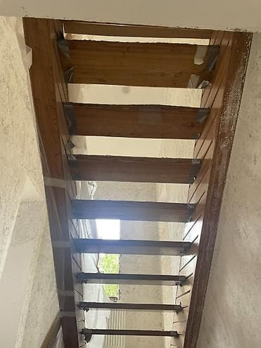 Деревянная лестница Для дома, Форма лестницы: Много-маршевая, Стиль: Модерн