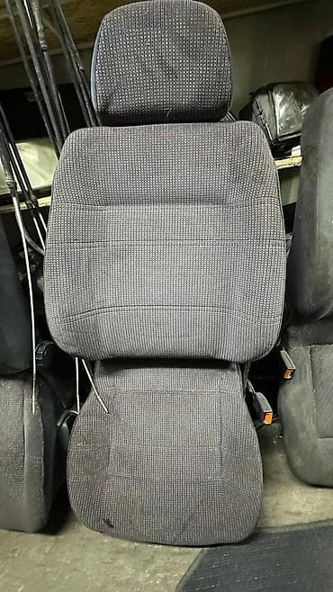 Унаа тетиктери: Алдыңкы орундук, Кездеме, Volkswagen — 1
