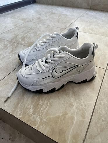 nike tech flece: Белые кроссовки с массивной подошвой - Цвет: белый с черными — 1