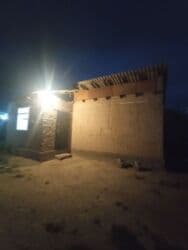 Үйдү ижарага алам: 40 кв. м, 2 бөлмө, Жертөлө, ороо, Забор, тосулган — 9