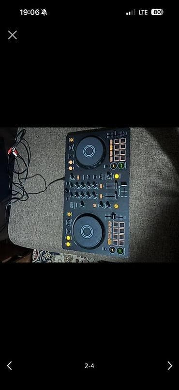 DJ‑контроллер Pioneer DJ DDJ‑FLX4 (2‑канальный) - Два полноразмерных