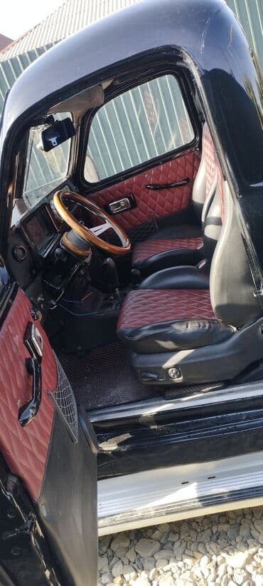 мерседес дубл кабина: Черный винтажный пикап с классическим дизайном и современными — 8