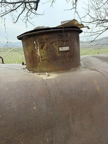 сейфы для деньги: Горизонтальная стальная емкость на раме/поддоне. - Тип — 4