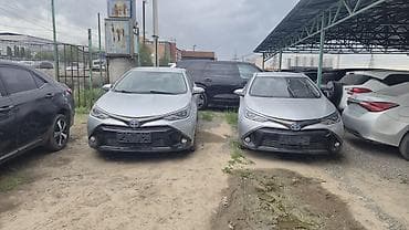 Toyota Corolla: 2022 г., 1.8 л, Автомат, Гибрид, Седан — 4