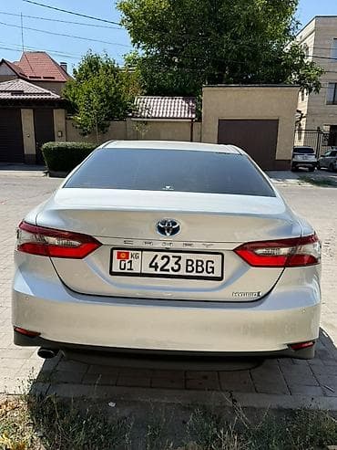 byd e7: Toyota Camry: 2022 г., 2.5 л, Автомат, Гибрид, Седан — 1