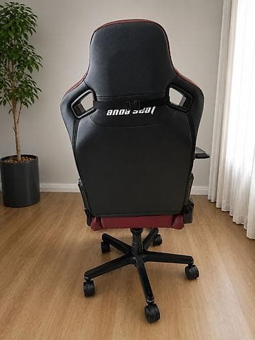 anda: На фото — игровое кресло бренда AndaSeat, из серии Anda Seat Kaiser 3 — 2