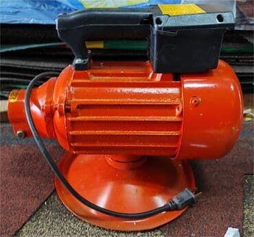 Продаю вибродвигатель глуб. 220В 1,5кВт ZN-70 (новый)