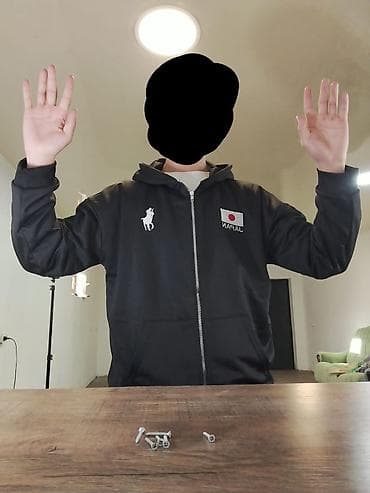 пиджак zara: Толстовка на молнии с капюшоном, черная. Особенности: - Прямой крой — 1