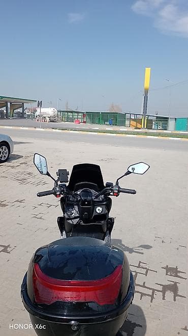 мото 200куб: Макси-скутер 150 куб. см, Бензин — 6