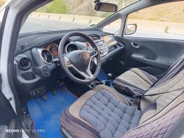 обмен дом на авто: Белый пятидверный хэтчбек Honda Jazz, идеально подходящий для — 7