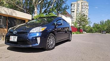 bye e5: Toyota Prius: 2015 г., 1.8 л, Вариатор, Гибрид, Хэтчбэк — 1