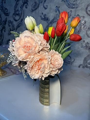 заводской аквариум: Композиция из искусственных цветов в декоративной вазе - Состав — 4