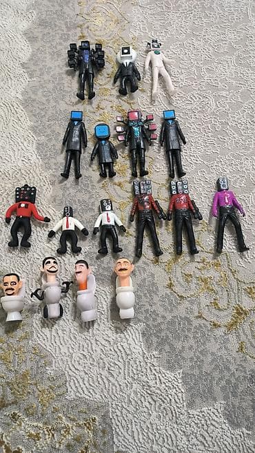 Набор фигурок по мотивам интернет-мемов и хоррор‑персонажей Состав: -