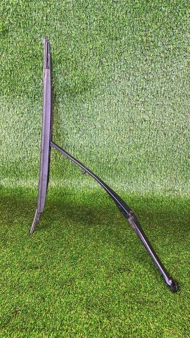 e39: Поводок стеклоочистителя левый L Номер производителя: 61-6182-79 — 2