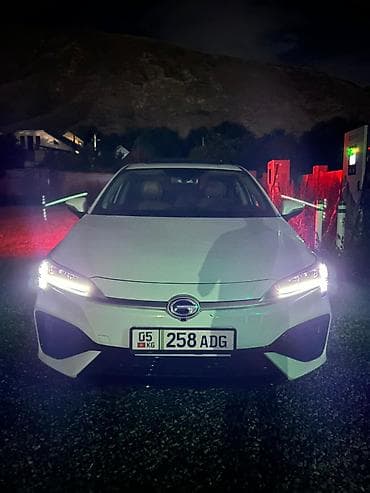 model x: Электромобиль GAC Aion S, белый седан. Основные характеристики и — 4