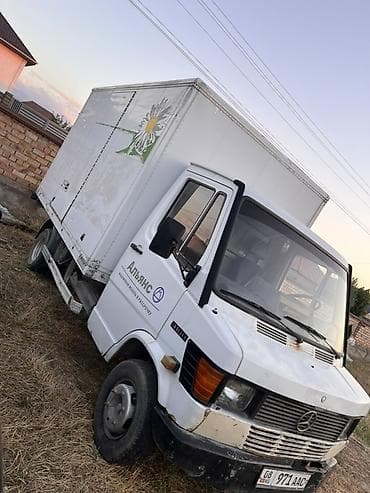 Унаа: Жеңил жүк ташуучу унаа, Mercedes-Benz, Стандарт, 3 т, Колдонулган — 6