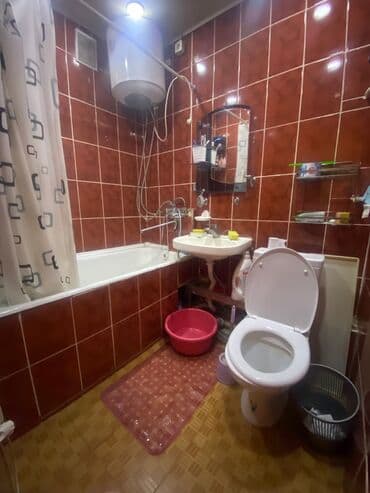 продаю дом в карабалте: 1 комната, 34 м², 104 серия, 3 этаж, Косметический ремонт — 5