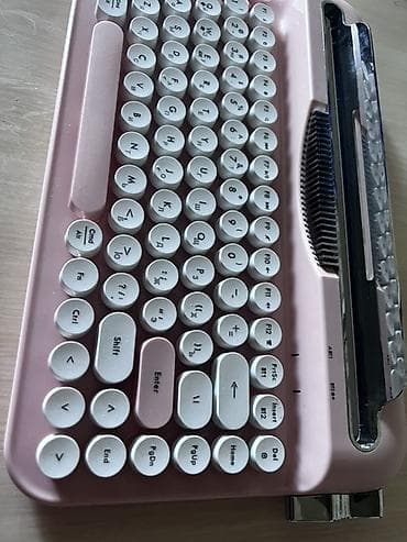 ipad 2018: Клавиатура, Размер: 100% — 2