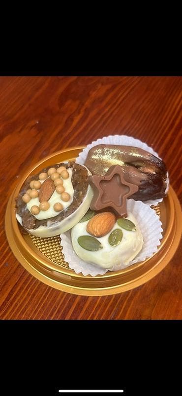 дубайский шоколад оригинал купить: Набор авторских конфет и королевских фиников в шоколаде. Отличный — 4