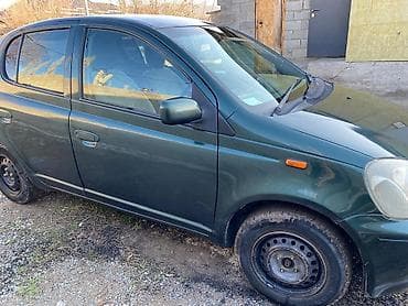 golf 3 universal: Toyota Vitz: 2001 г., 1.3 л, Автомат, Бензин, Хэтчбэк — 8