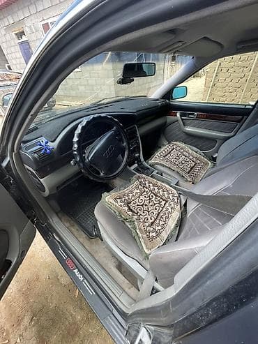Audi: Audi A6: 1994 г., 2.6 л, Механика, Бензин, Седан — 4