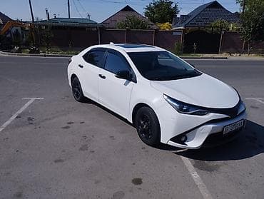 Toyota Corolla: 2017 г., 1.8 л, Автомат, Гибрид, Седан — 2