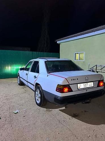 Унаа сатуу: Mercedes-Benz W124: 1988 г., 2.3 л, Кол менен иштөөчү, Бензин, Седан — 4