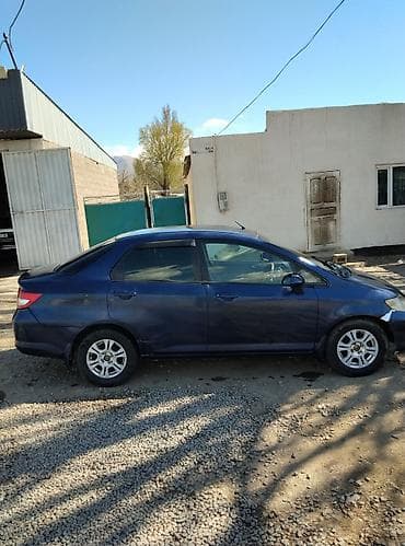 Honda Fit Aria: 2003 г., 1.3 л, Седан