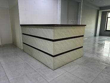 Стойка ресепшн, Материал: Дерево, 100 см * 100 см * 48 см, Б/у