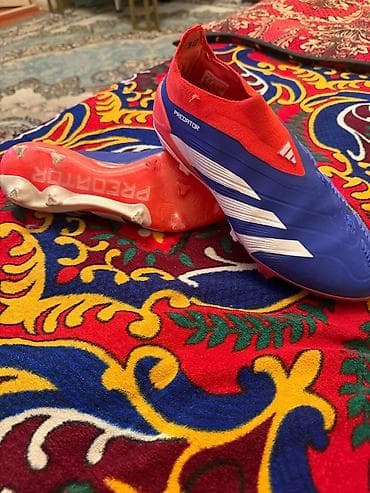 Футбольные бутсы adidas Predator (без шнурков) - Размер: 40 маломерка