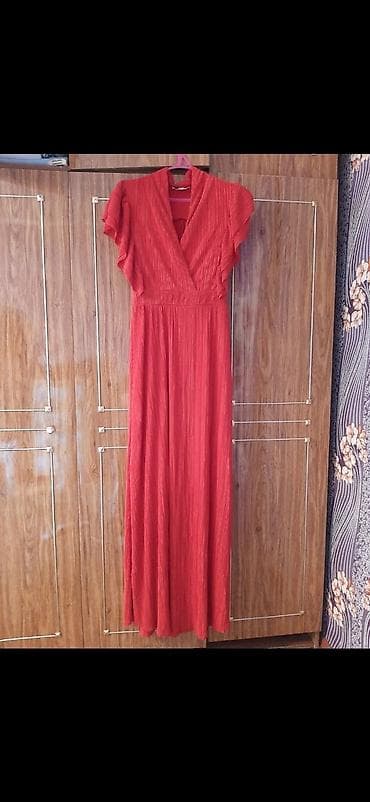 second hand: Платье на выпускной! Продаю очень красивое шикарное вечернее красное — 1