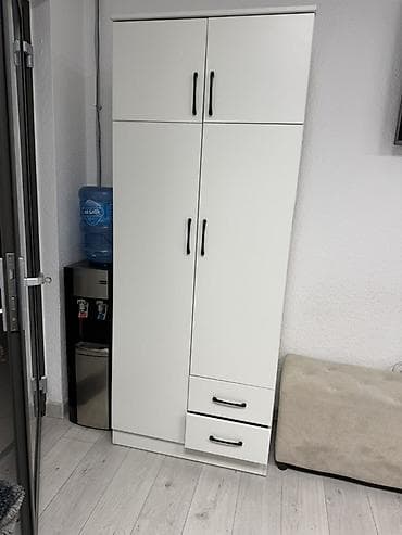bed table: Прикроватная тумба современного дизайна, оснащенная двумя выдвижными — 2
