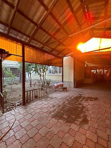 дом в бишкека: URSA 🏛️На срочной продаже дом с шикарной локацией! 🏛️В районе нового — 9